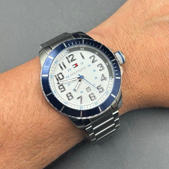Tommy Hilfiger 1791073 Men’s Stainless Steel Blue Bezel White Dial Quartz NIBWT - Picture 13 of 17